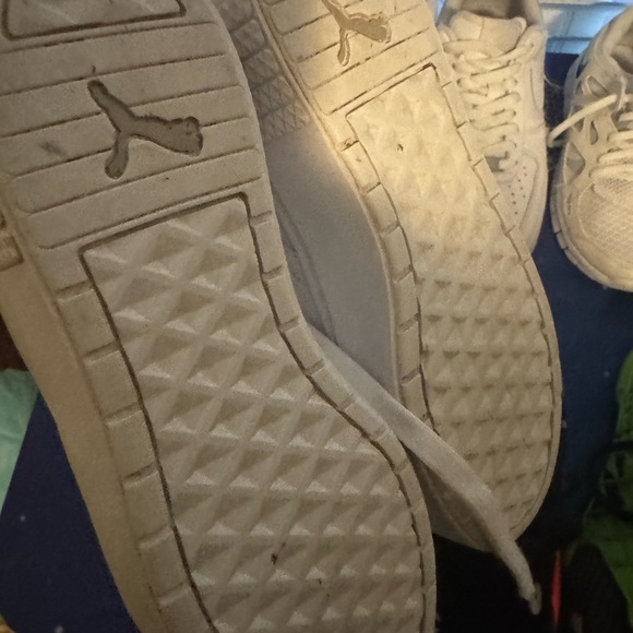 Puma - Picture 2 of 4